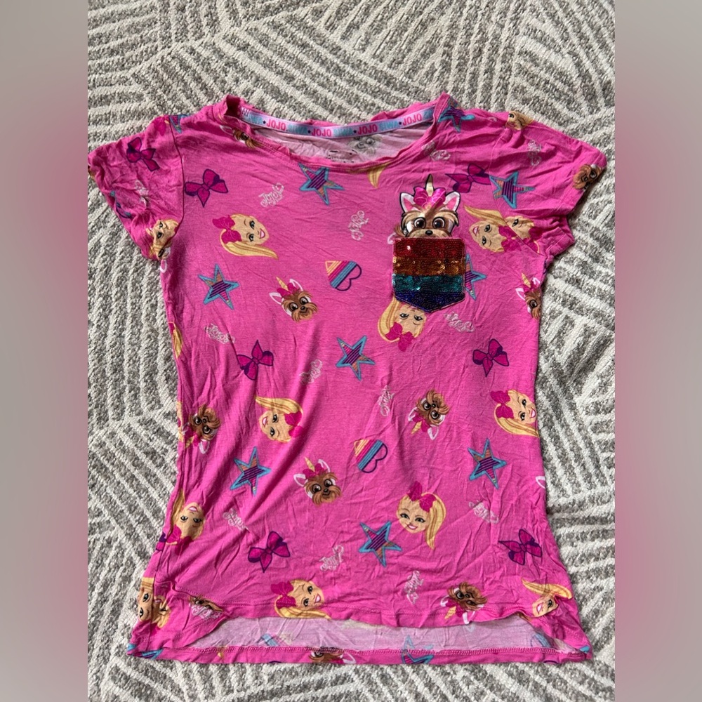 JoJo Siwa size Large tshirt
